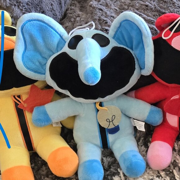 Smiling Critters Blue Elephant & Red Bear Plush Toys (Set of 2) - EUC - Picture 2 of 3